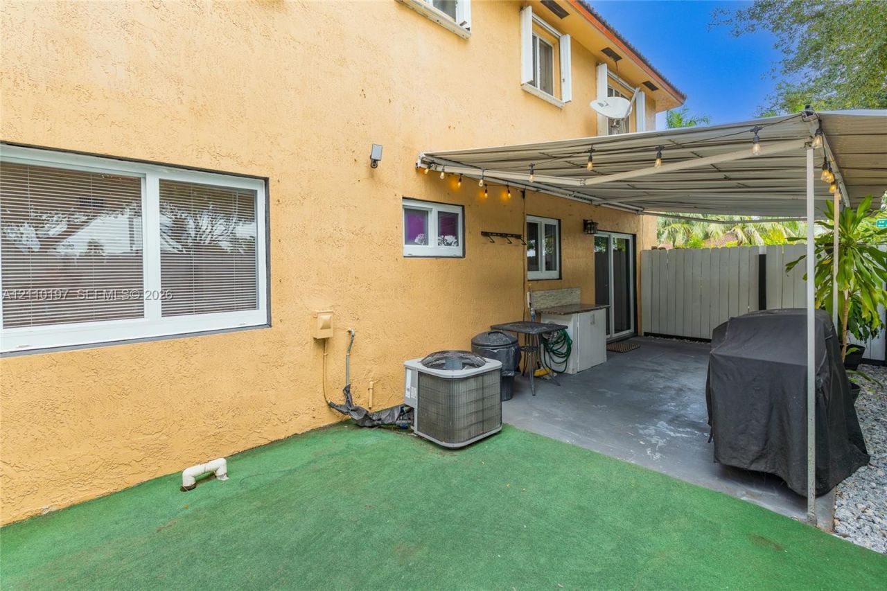 17302 NW 74th Ave , Unit 101, Hialeah, FL 33015 Photo