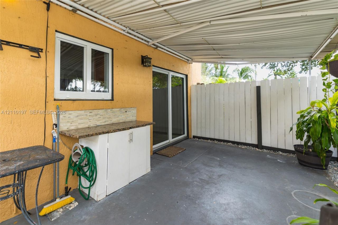 17302 NW 74th Ave , Unit 101, Hialeah, FL 33015 Photo