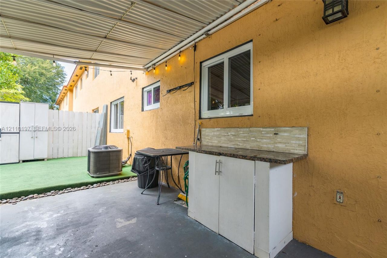 17302 NW 74th Ave , Unit 101, Hialeah, FL 33015 Photo