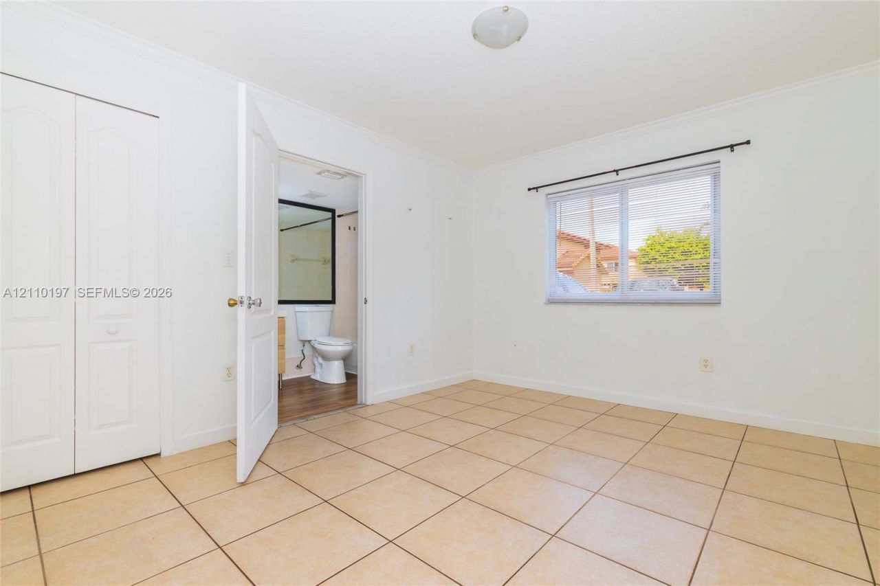 17302 NW 74th Ave , Unit 101, Hialeah, FL 33015 Photo