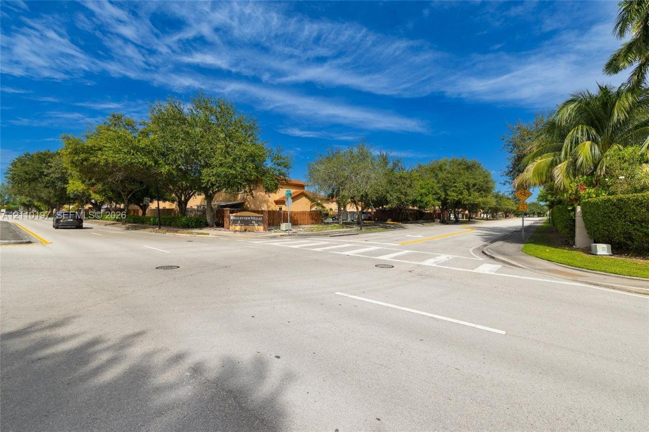 17302 NW 74th Ave , Unit 101, Hialeah, FL 33015 Photo