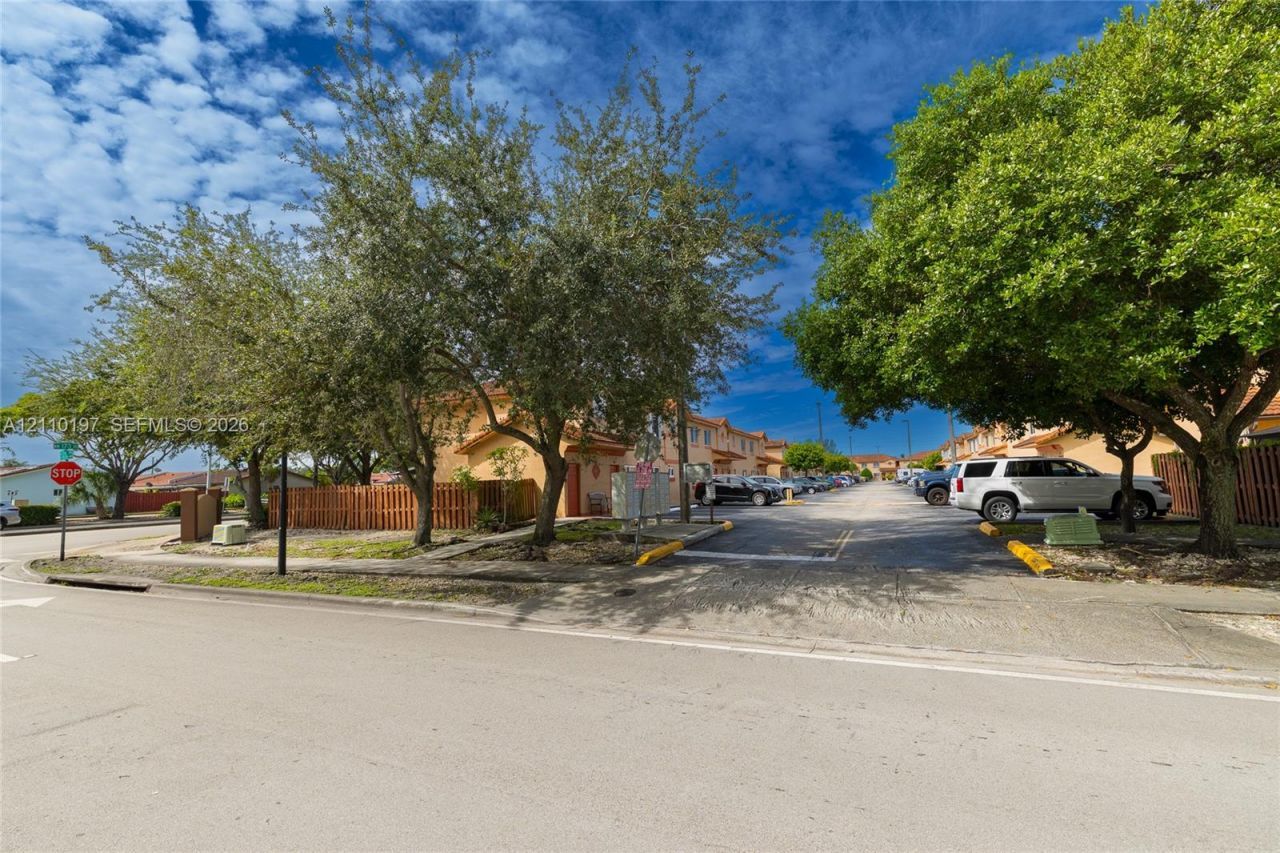 17302 NW 74th Ave , Unit 101, Hialeah, FL 33015 Photo