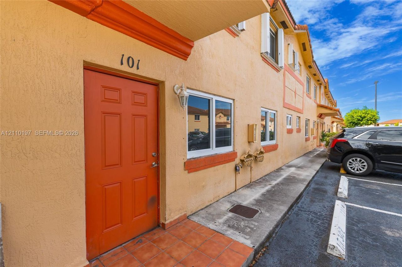 17302 NW 74th Ave , Unit 101, Hialeah, FL 33015 Photo