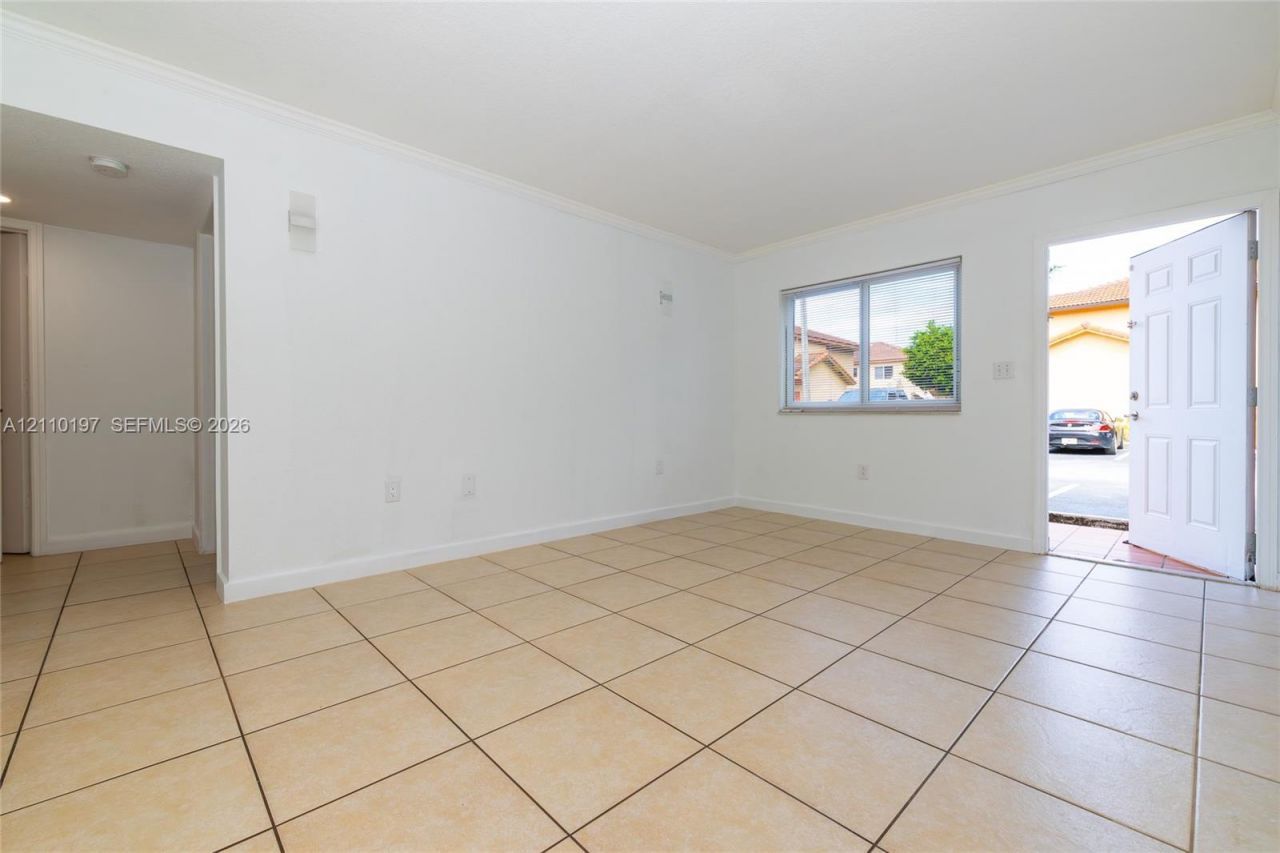 17302 NW 74th Ave , Unit 101, Hialeah, FL 33015 Photo