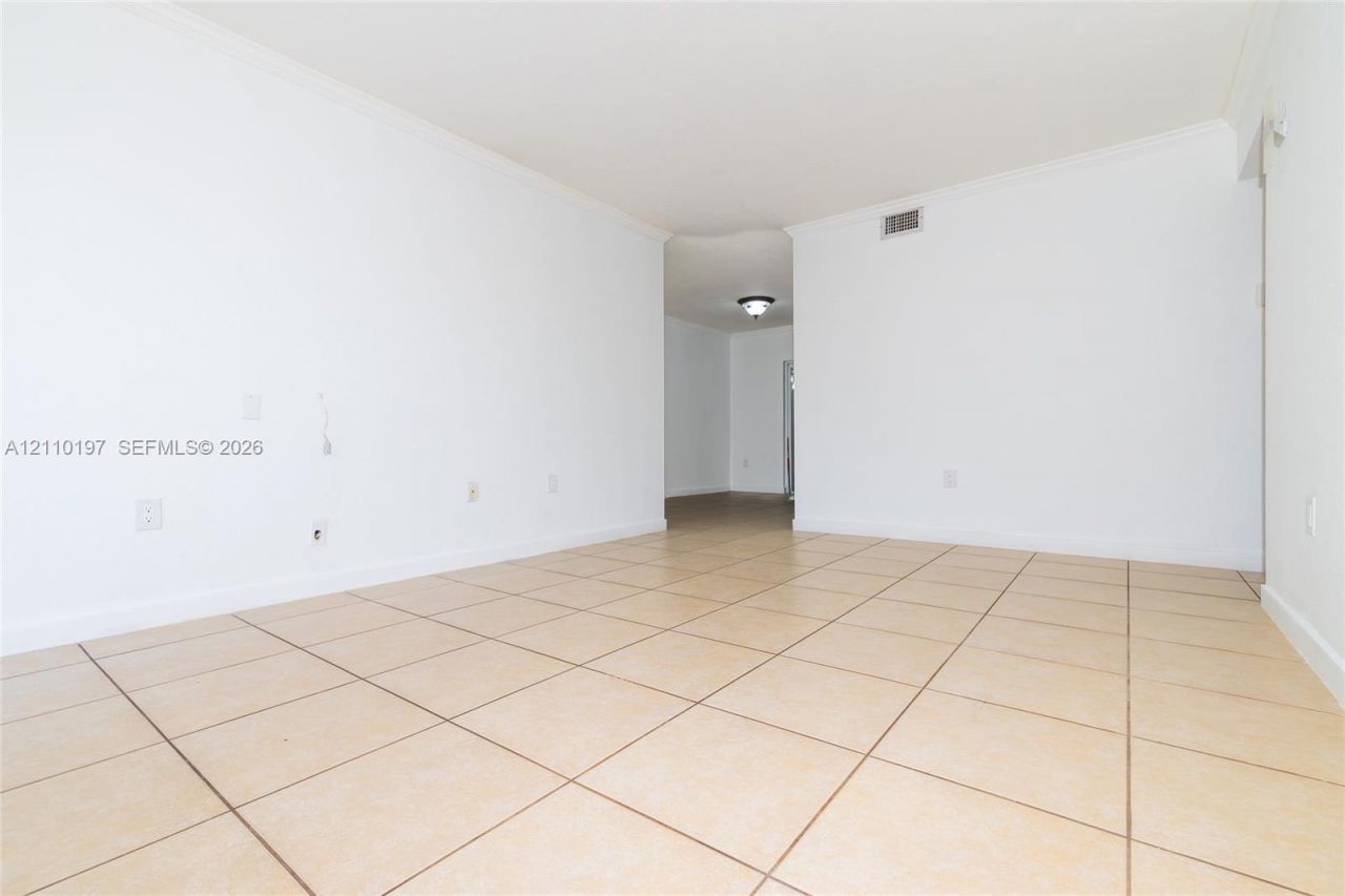 17302 NW 74th Ave , Unit 101, Hialeah, FL 33015 Photo