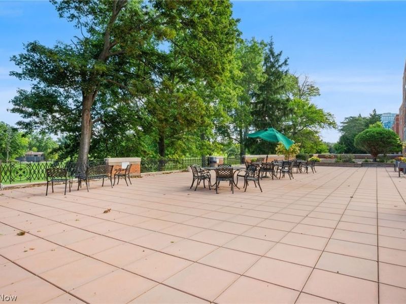 19101 Van Aken Boulevard , Unit 428, Shaker Heights, OH 44122 Photo 22