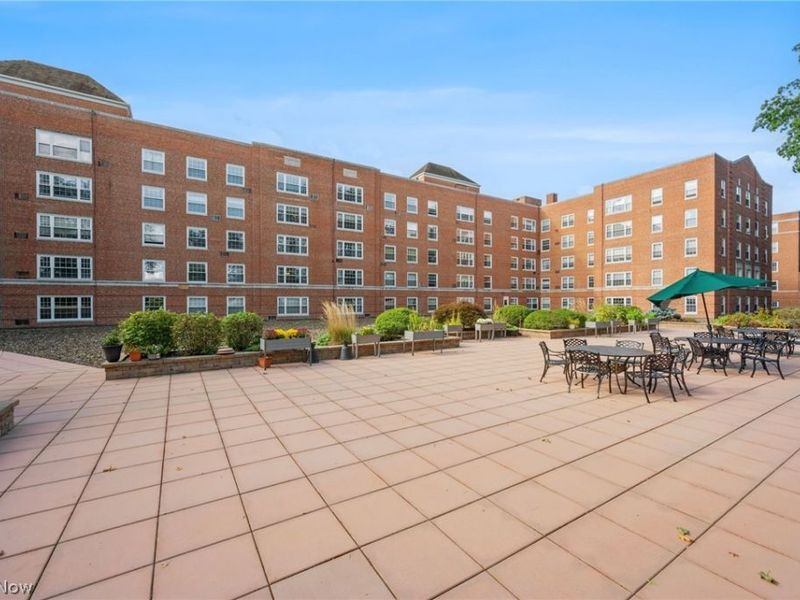 19101 Van Aken Boulevard , Unit 428, Shaker Heights, OH 44122 Photo 24