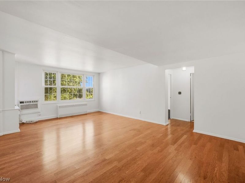 19101 Van Aken Boulevard , Unit 428, Shaker Heights, OH 44122 Photo 4