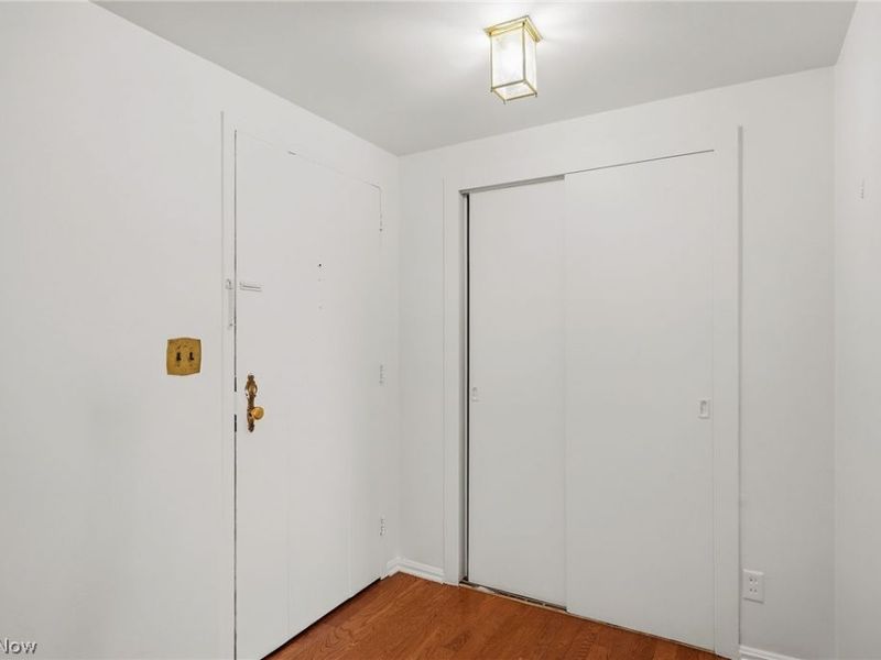 19101 Van Aken Boulevard , Unit 428, Shaker Heights, OH 44122 Photo 5