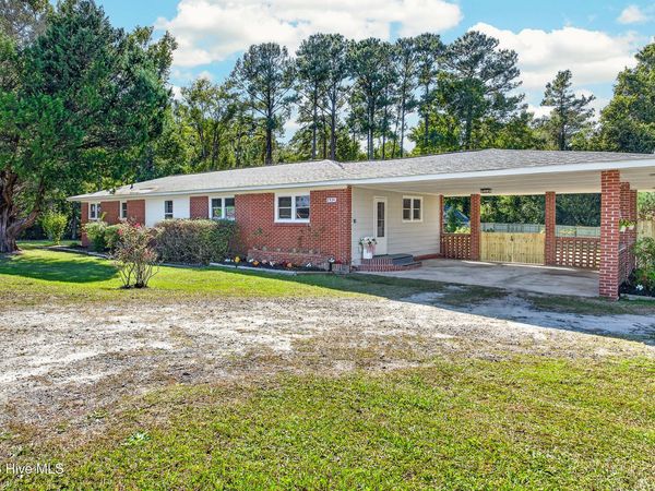 2534 Piney Green Road , Midway Park, NC 28544