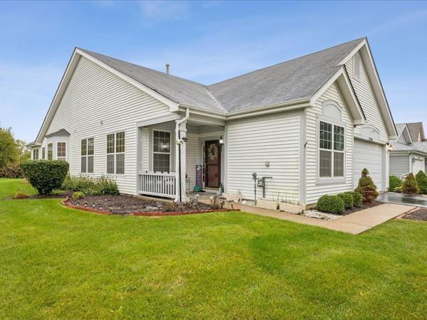 39581 N Cambridge Boulevard , Beach Park, IL 60083