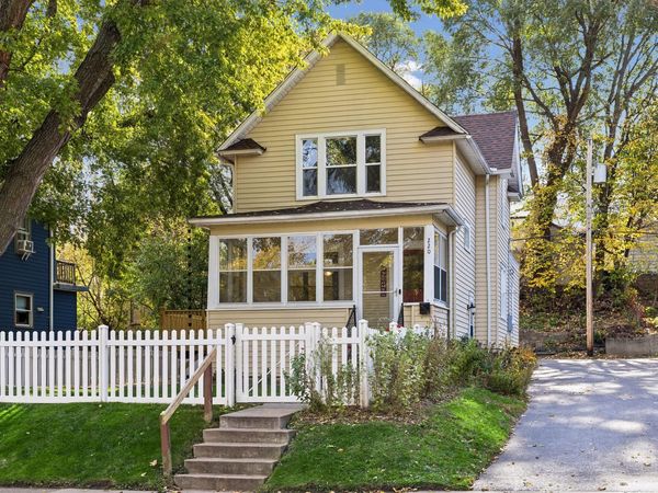 220 Winifred Street W, Saint Paul, MN 55107
