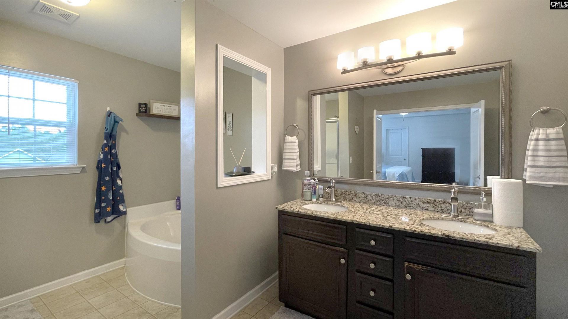 37 Trenton Drive  Photo 16