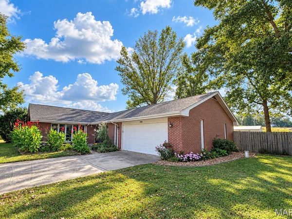 2733 Plymouth Drive , Mount Sterling, MO 65062