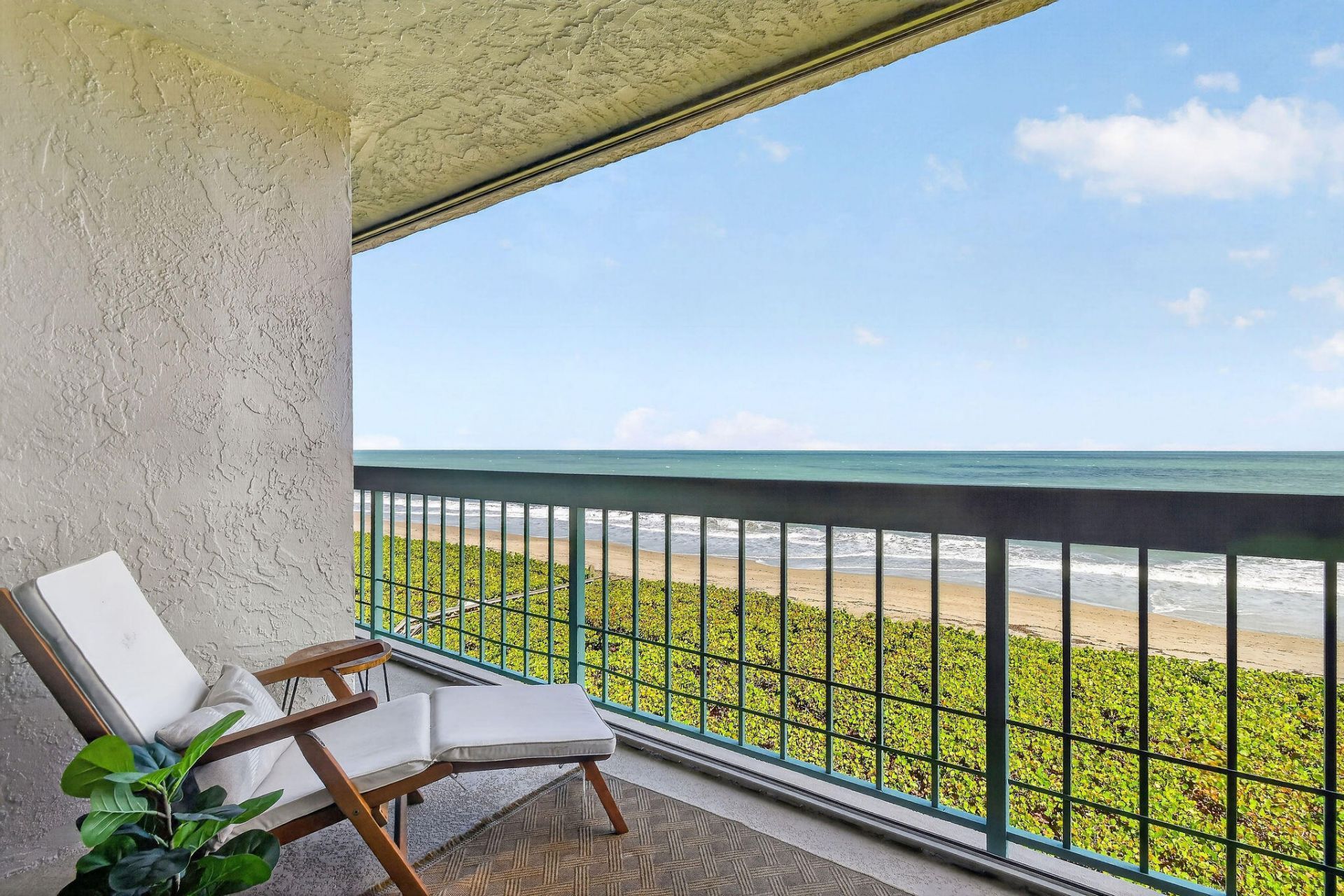 9940 S Ocean Drive, Unit 408, Jensen Beach, FL 34957 Photo