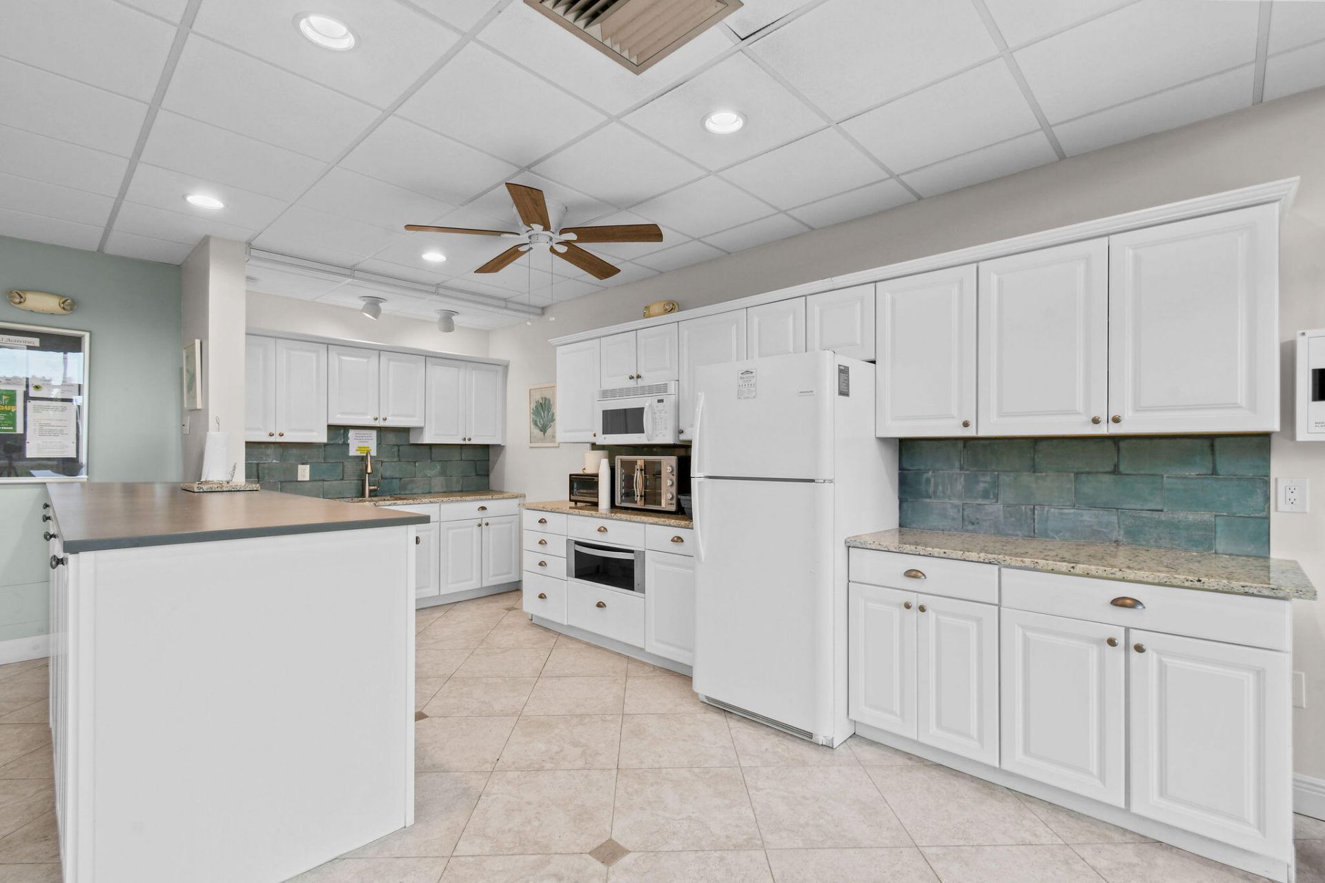 9940 S Ocean Drive, Unit 408, Jensen Beach, FL 34957 Photo