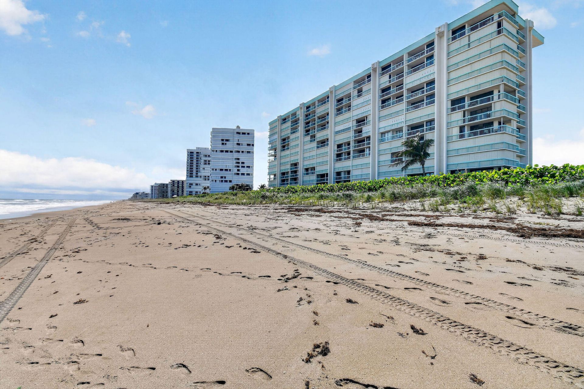 9940 S Ocean Drive, Unit 408, Jensen Beach, FL 34957 Photo