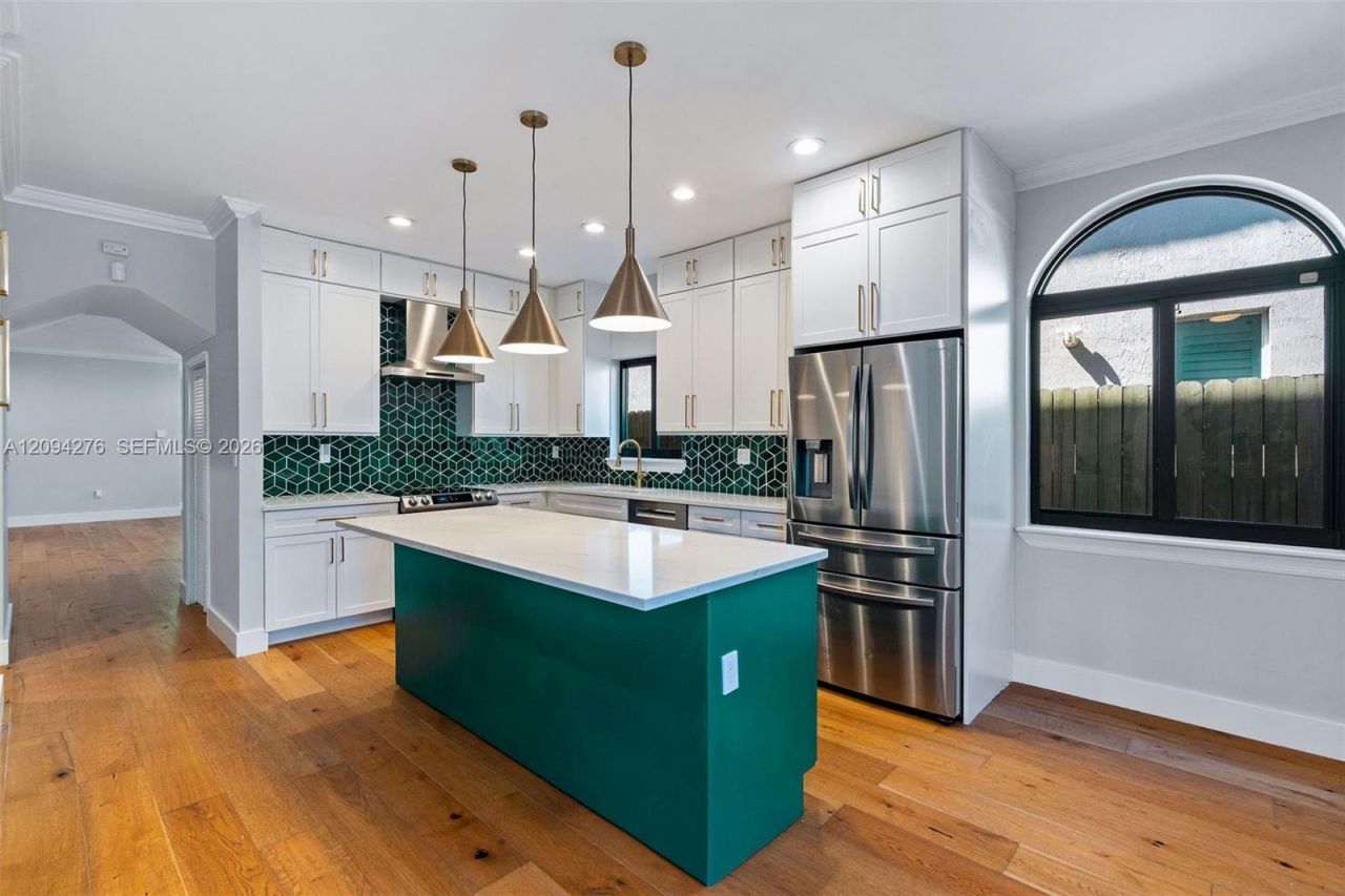 3129 Jackson Ave , Unit 3129, Miami, FL 33133 Photo
