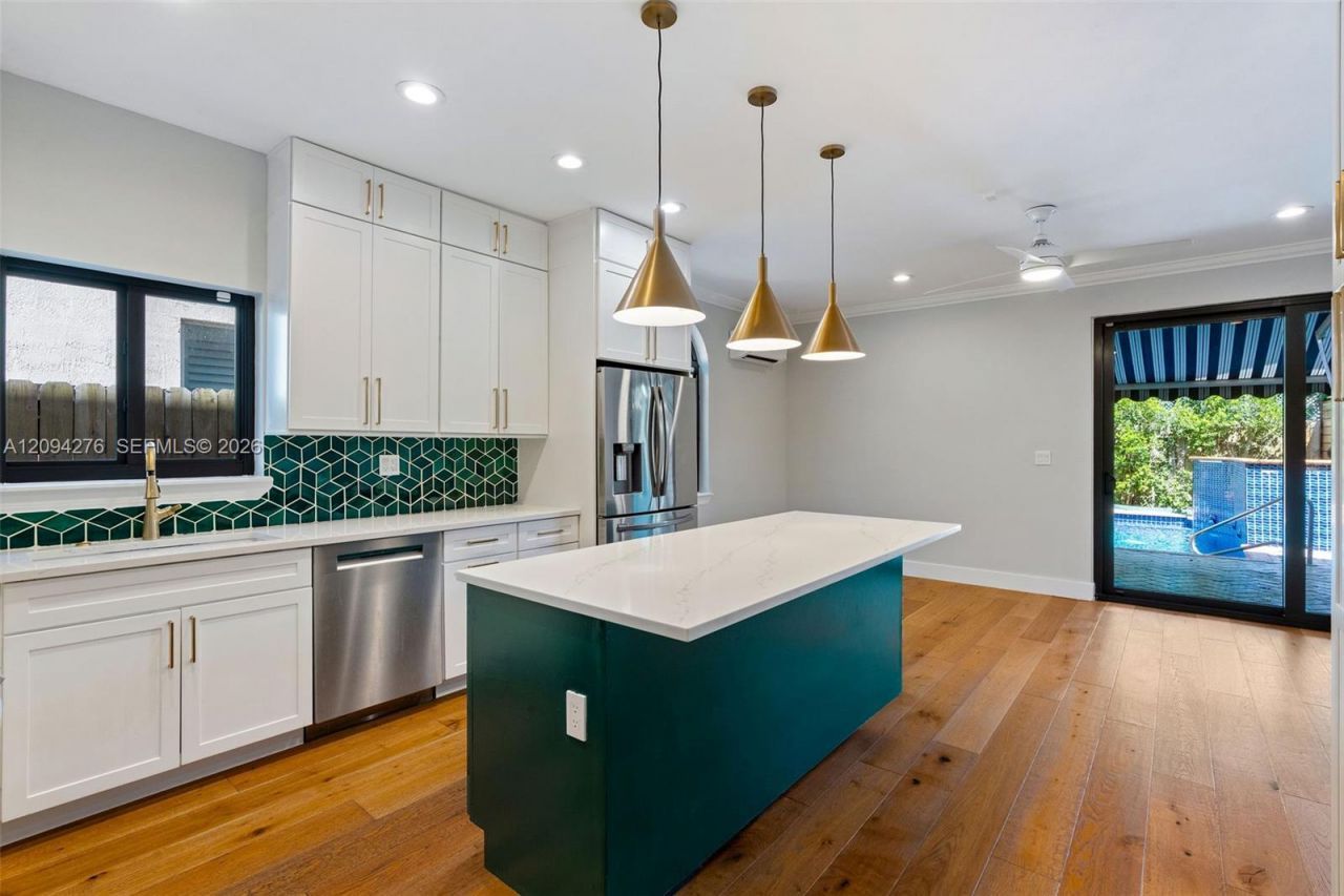 3129 Jackson Ave , Unit 3129, Miami, FL 33133 Photo