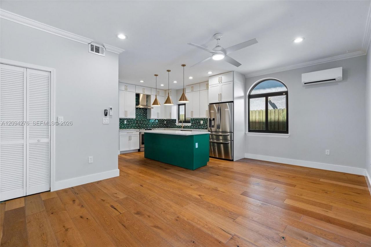 3129 Jackson Ave , Unit 3129, Miami, FL 33133 Photo