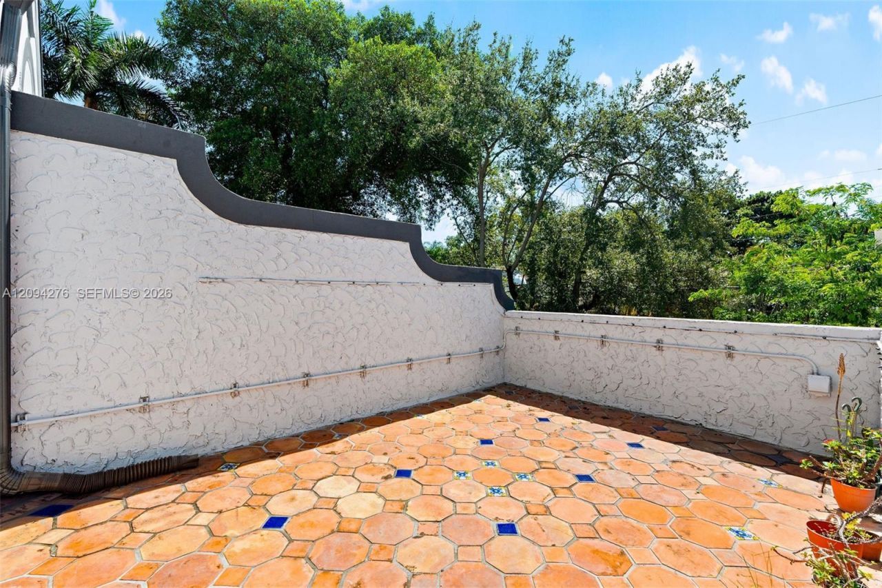3129 Jackson Ave , Unit 3129, Miami, FL 33133 Photo