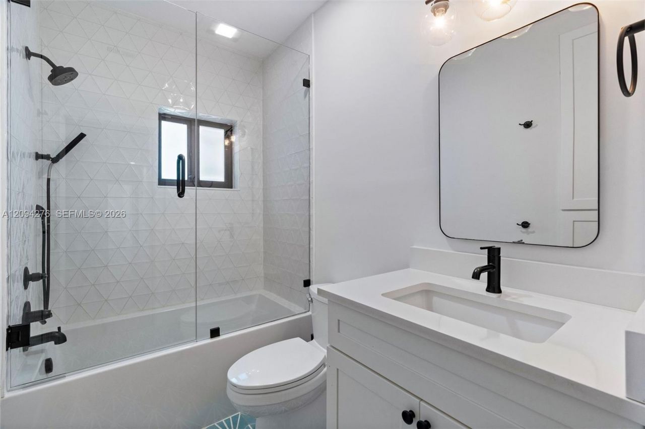 3129 Jackson Ave , Unit 3129, Miami, FL 33133 Photo