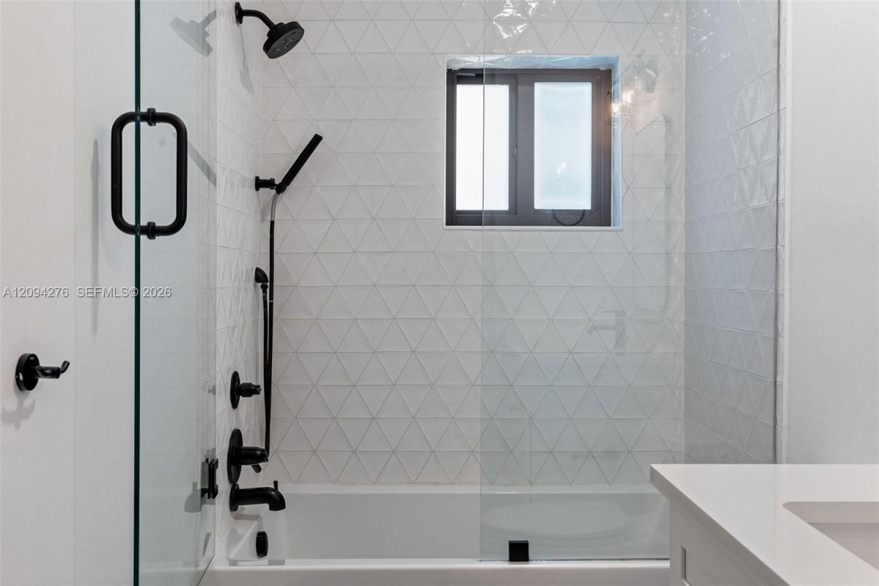 3129 Jackson Ave , Unit 3129, Miami, FL 33133 Photo