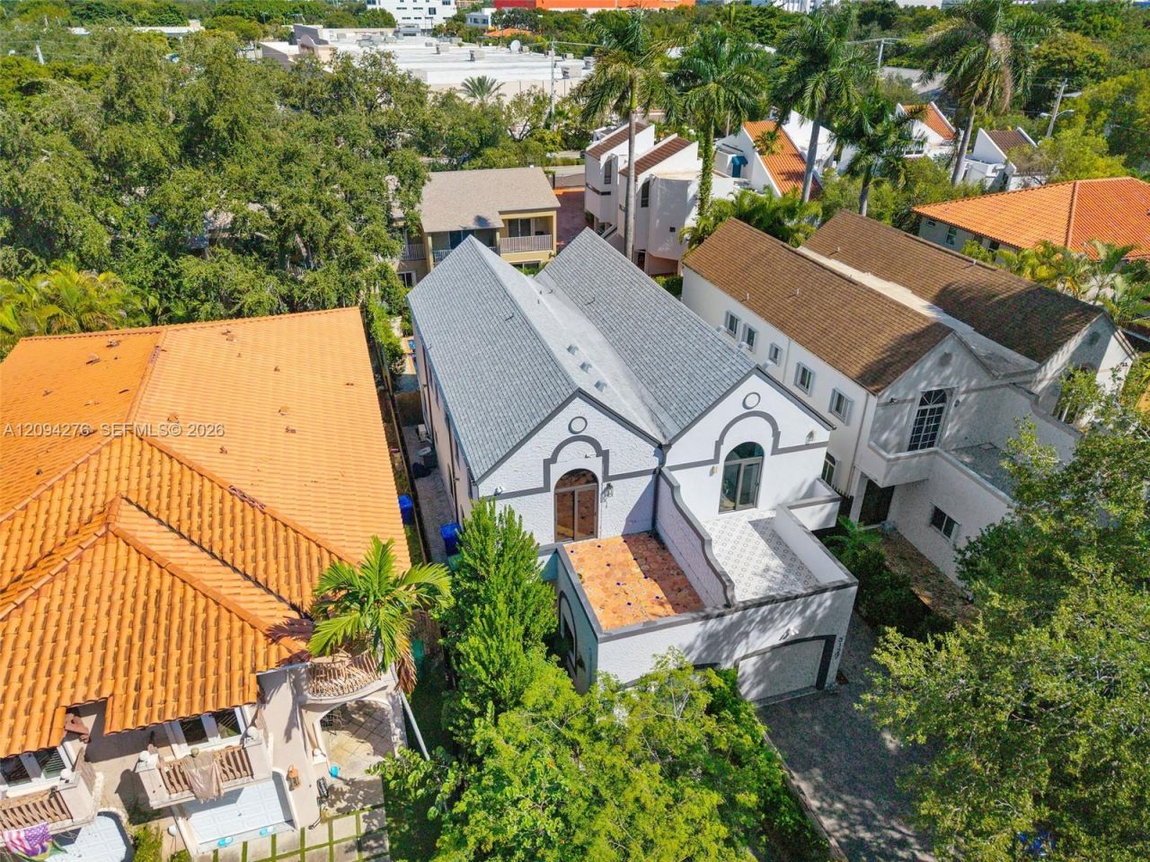 3129 Jackson Ave , Unit 3129, Miami, FL 33133 Photo