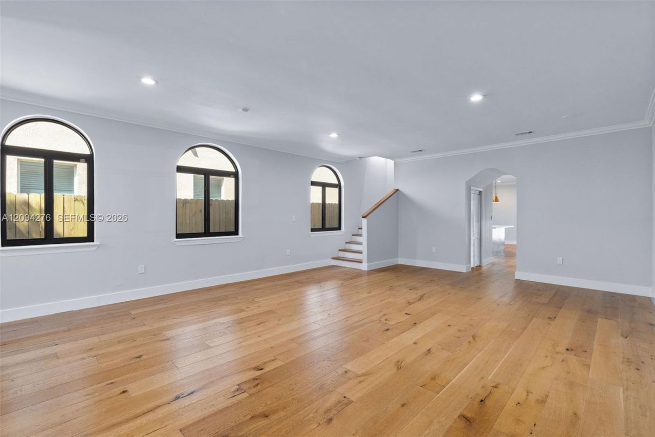 3129 Jackson Ave , Unit 3129, Miami, FL 33133 Photo
