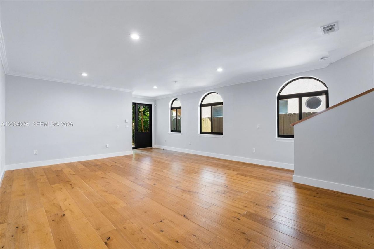 3129 Jackson Ave , Unit 3129, Miami, FL 33133 Photo