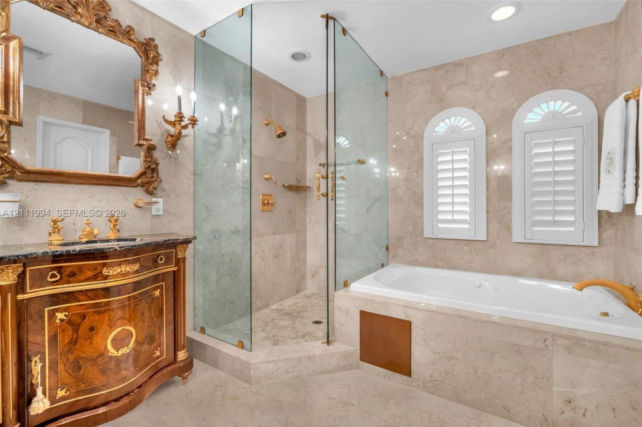 3065 NE 208th Ter, Aventura, FL 33180 Photo