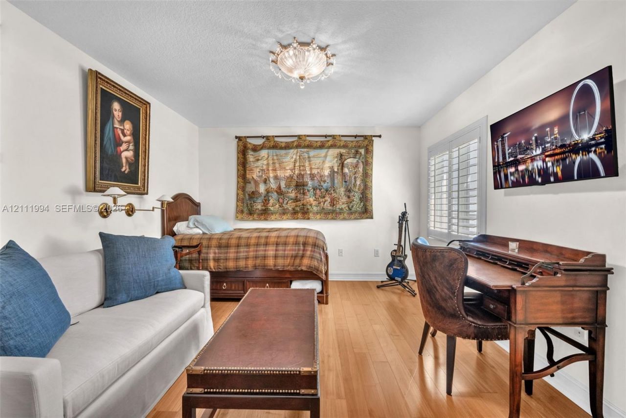 3065 NE 208th Ter, Aventura, FL 33180 Photo