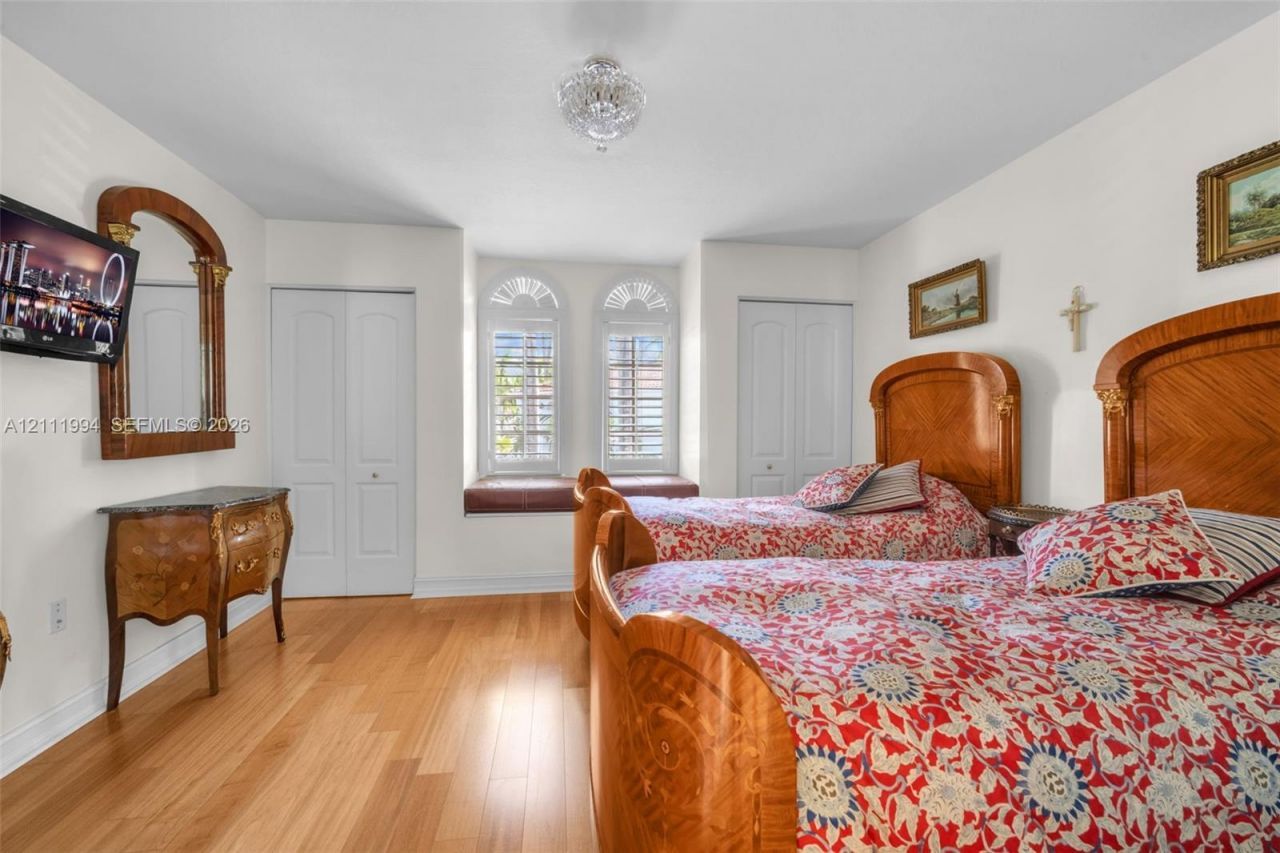 3065 NE 208th Ter, Aventura, FL 33180 Photo