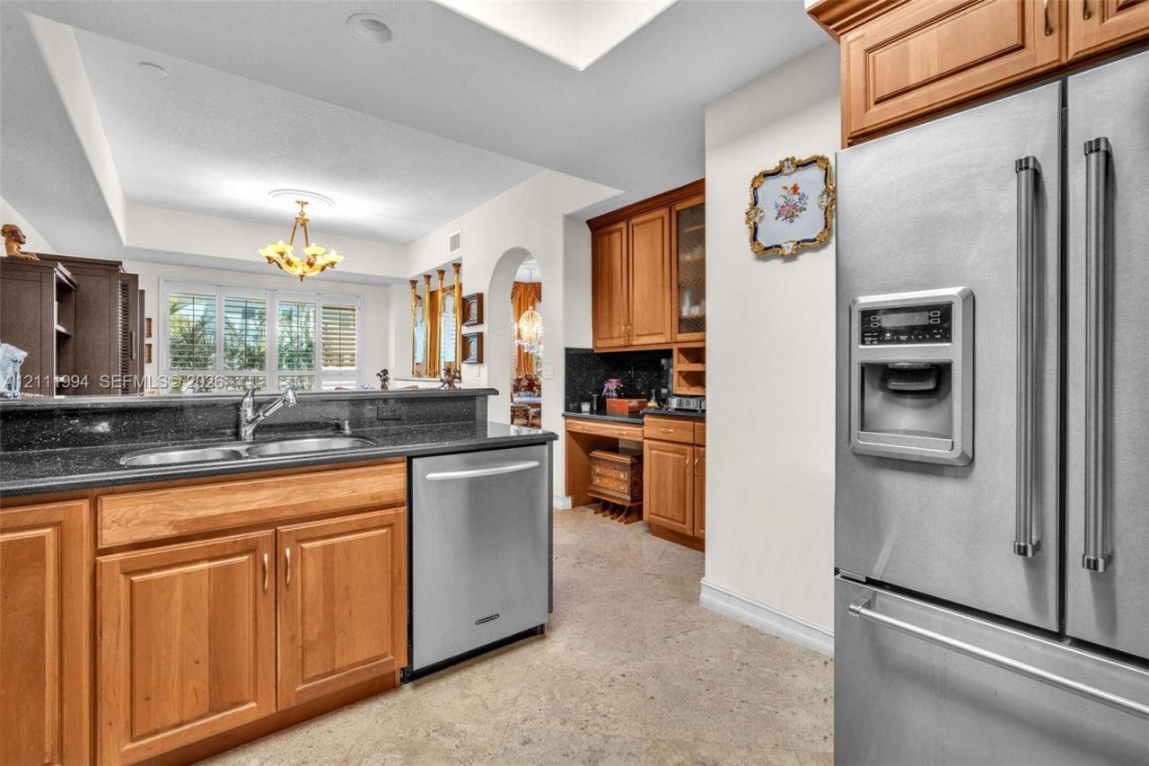 3065 NE 208th Ter, Aventura, FL 33180 Photo