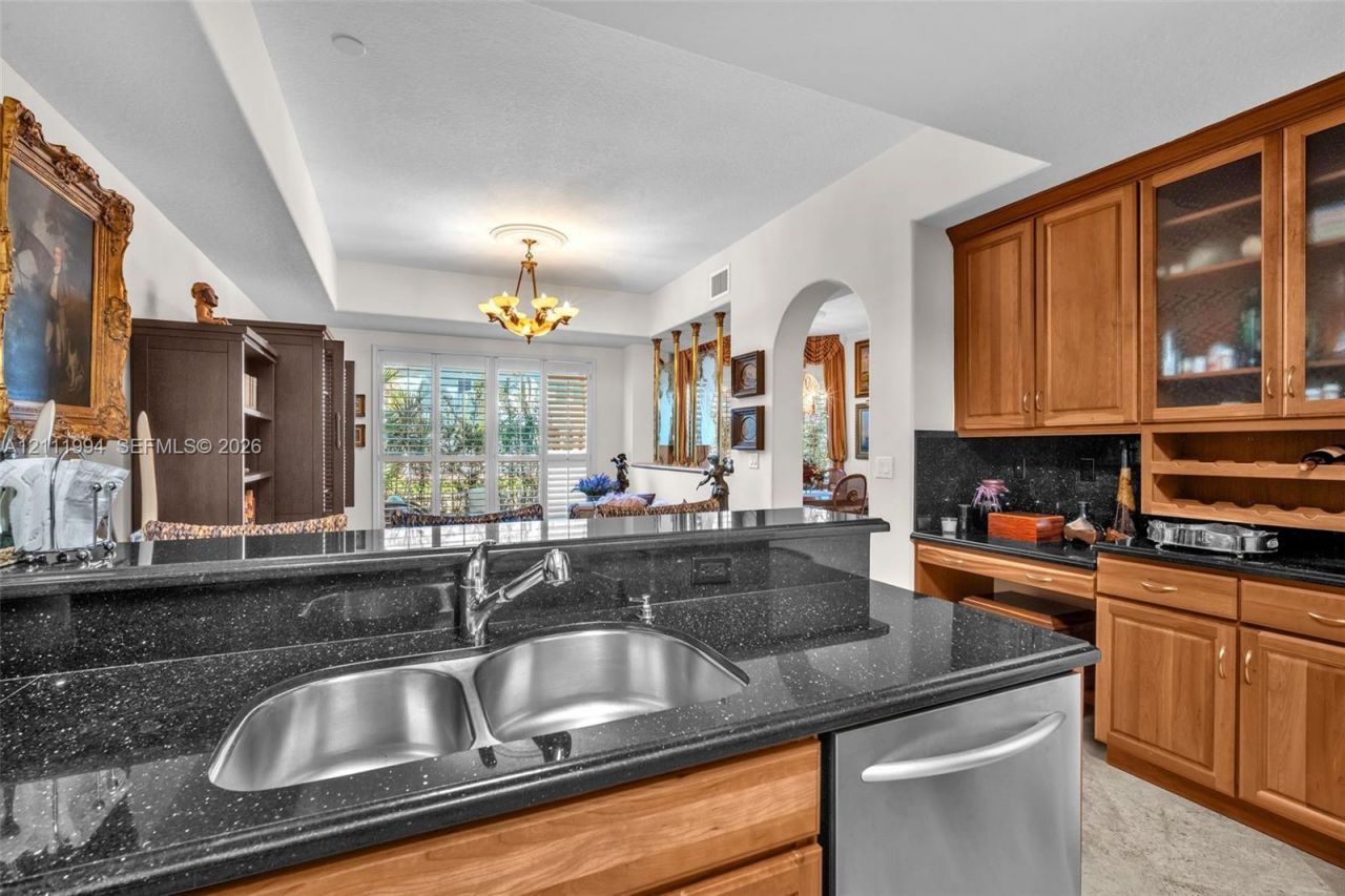 3065 NE 208th Ter, Aventura, FL 33180 Photo