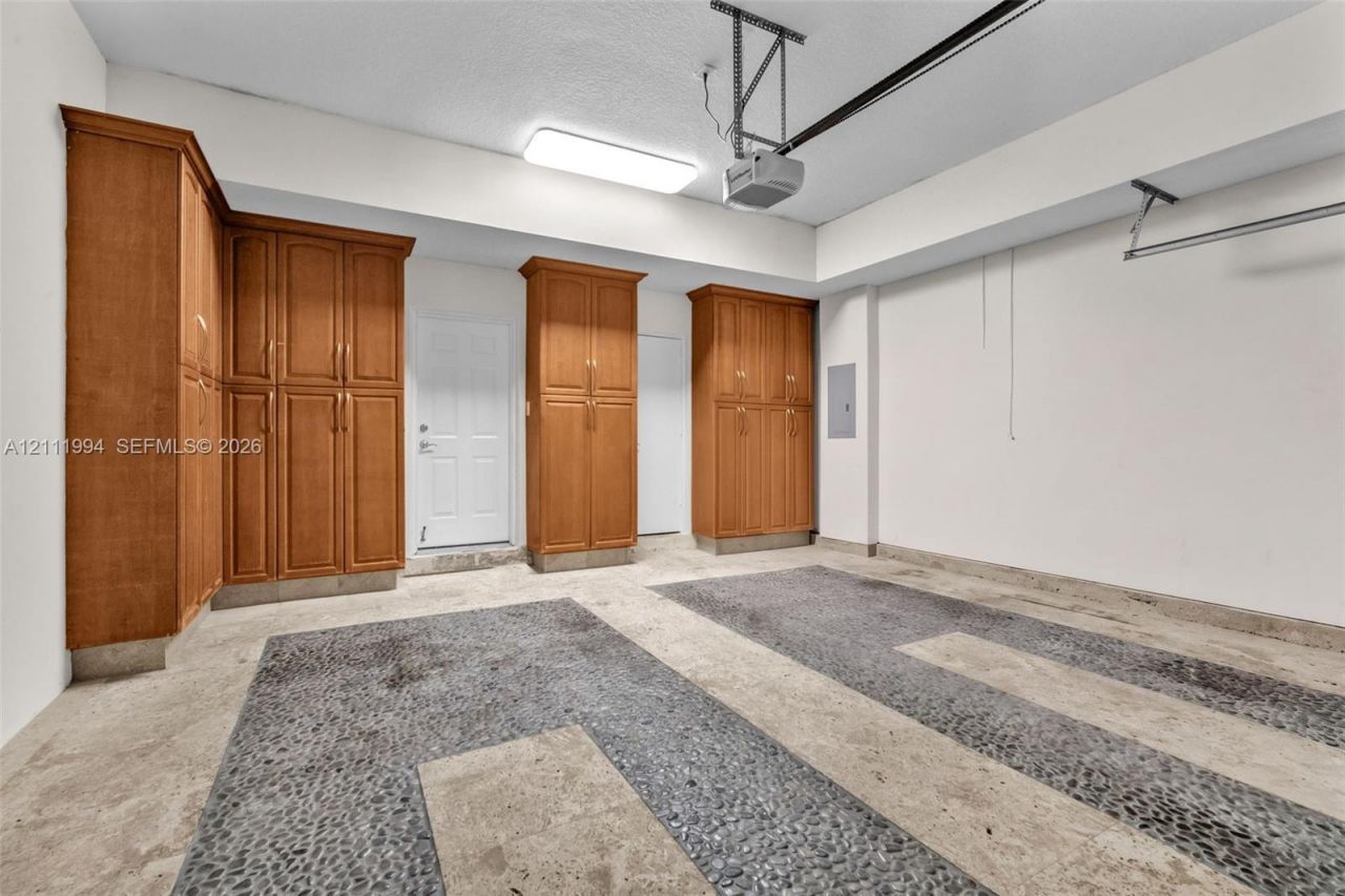 3065 NE 208th Ter, Aventura, FL 33180 Photo