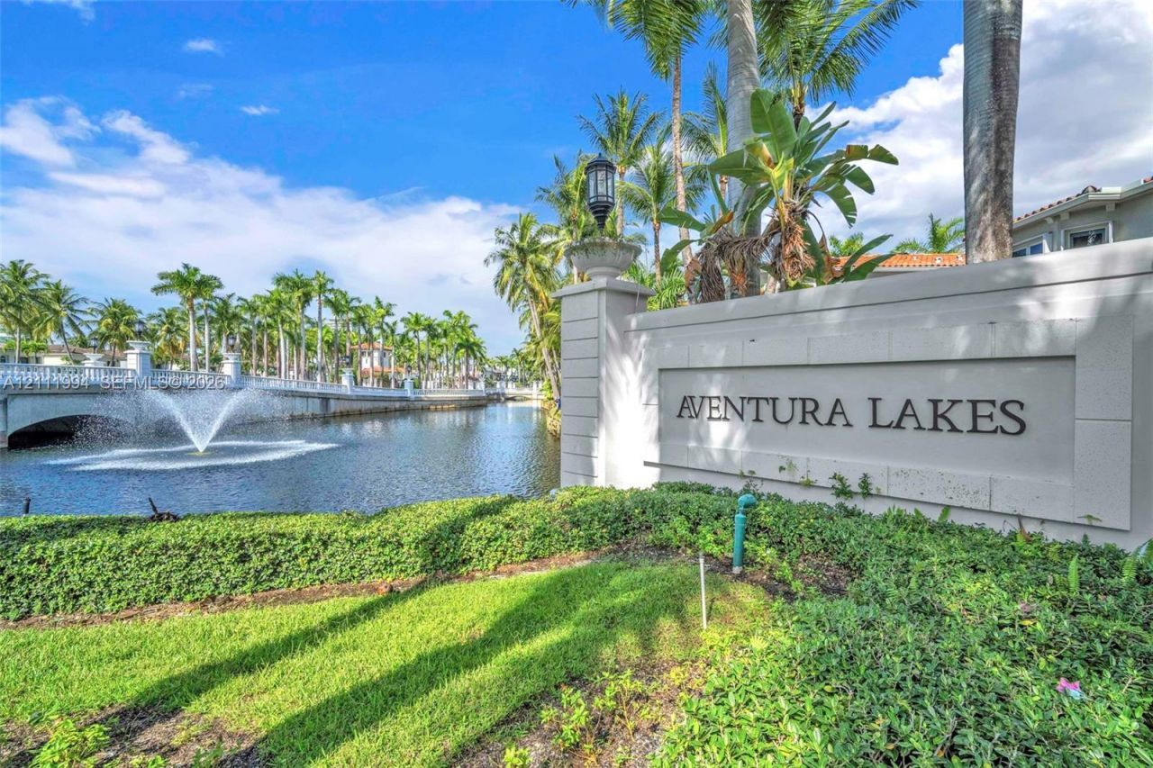 3065 NE 208th Ter, Aventura, FL 33180 Photo