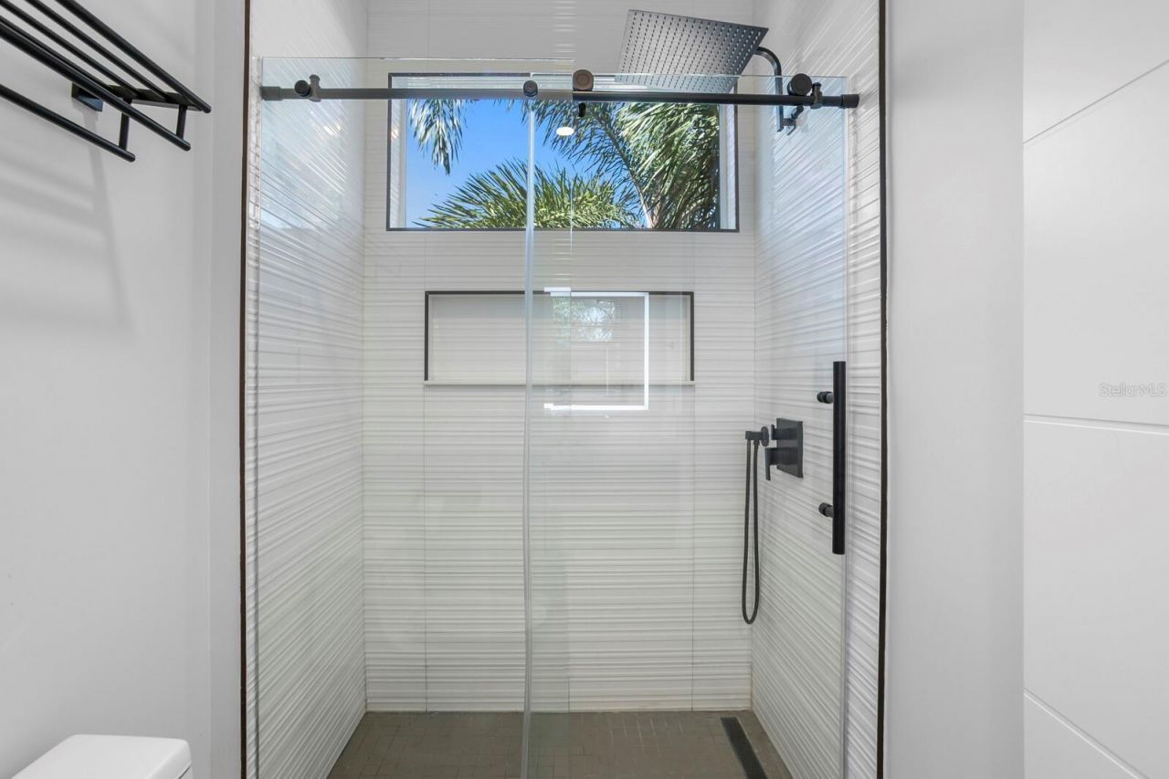 2913 W Knights Avenue, Tampa, FL 33611 Photo
