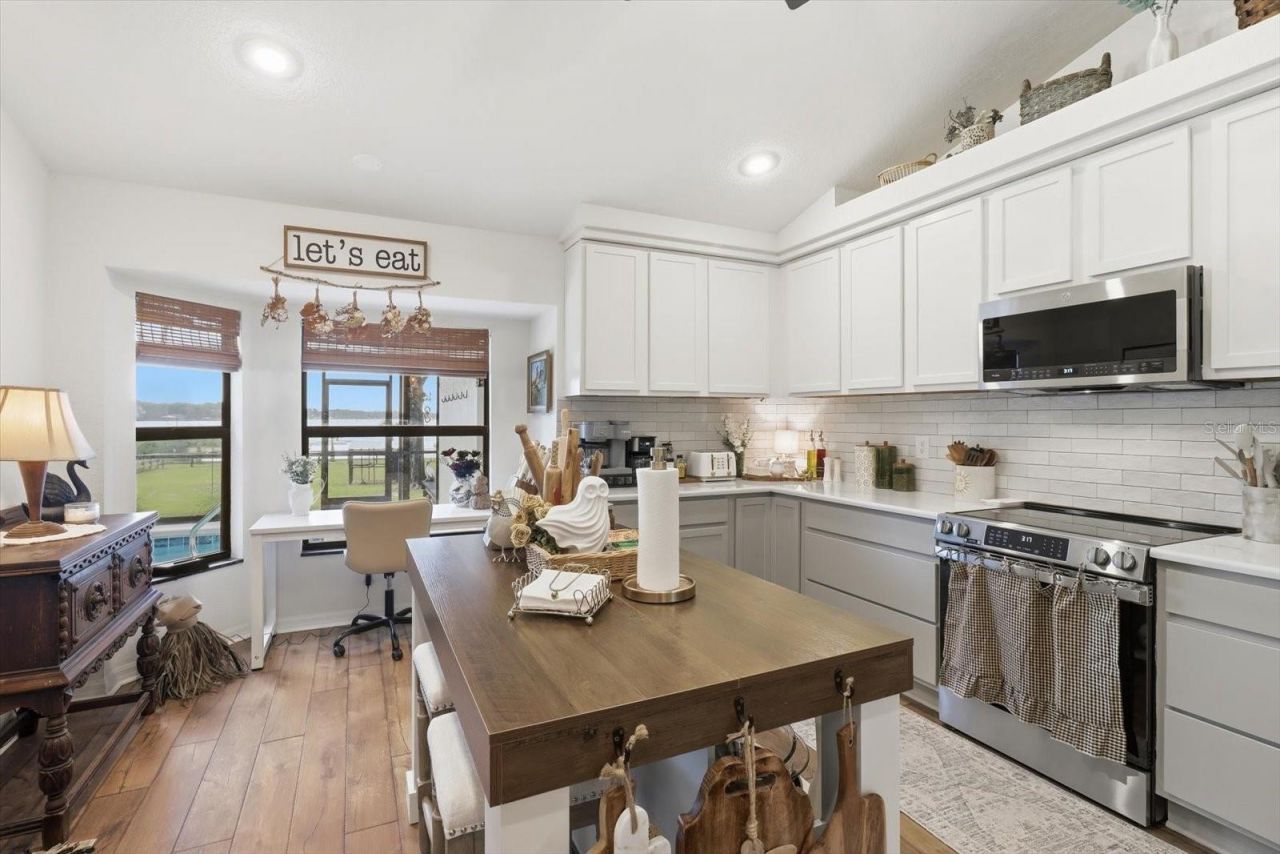 6459 W Riverbend Road , Dunnellon, FL 34433 Photo