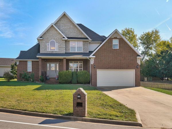370 Shores Parkway , Rogersville, MO 65742