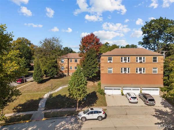 1265 Moorlands Drive , Richmond Heights, MO 63117