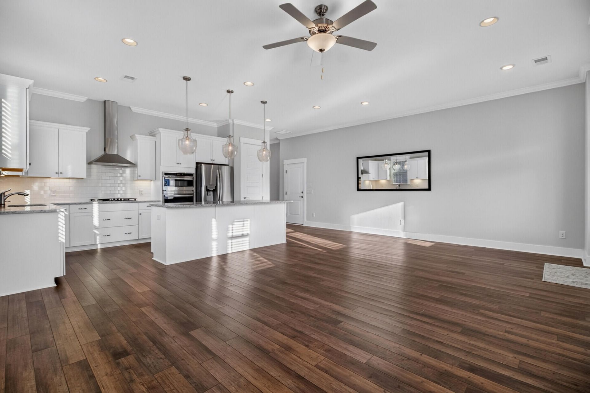 1513 Spicata Street Photo 4