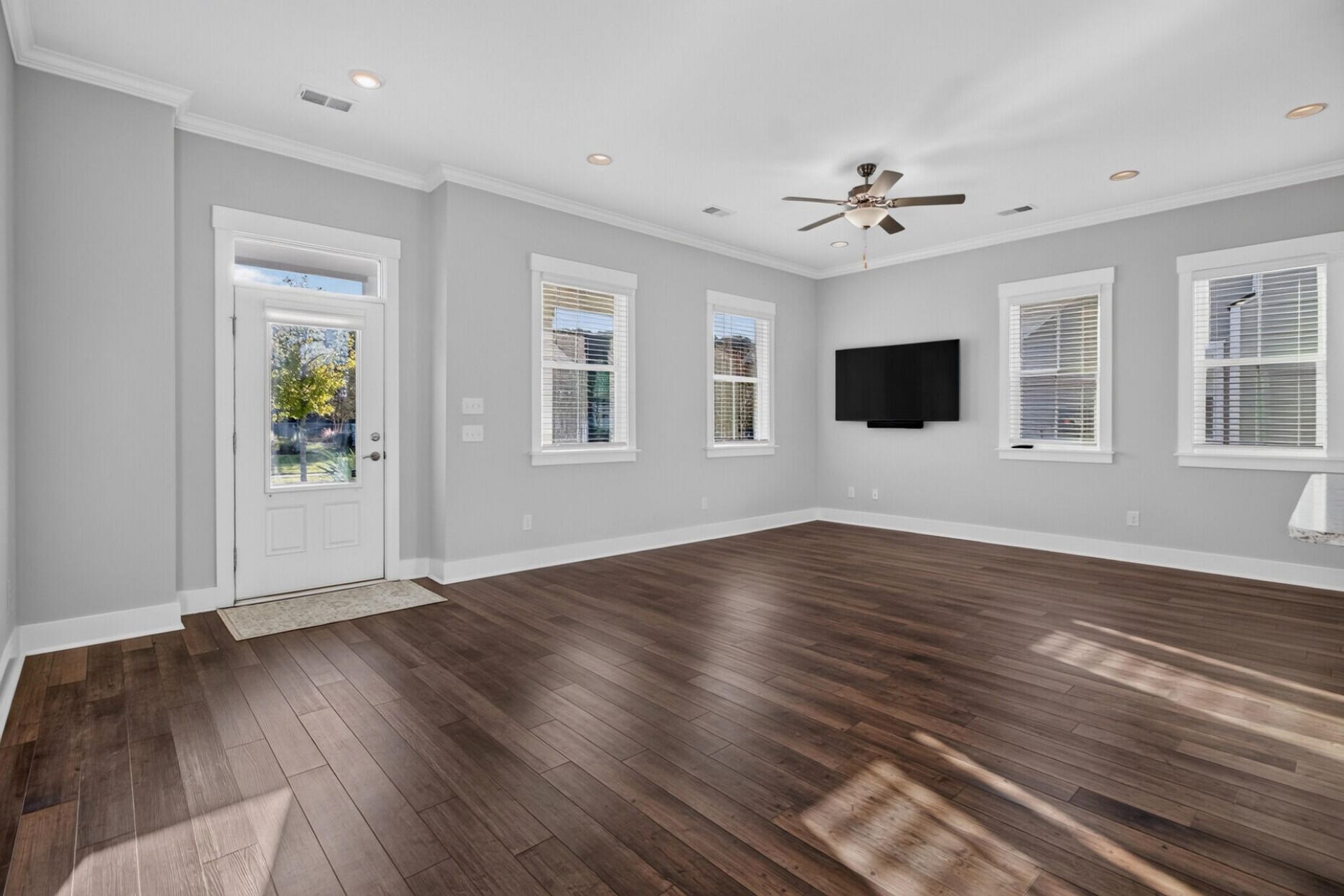 1513 Spicata Street Photo 6