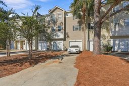 4547 Great Oak Drive photo 4