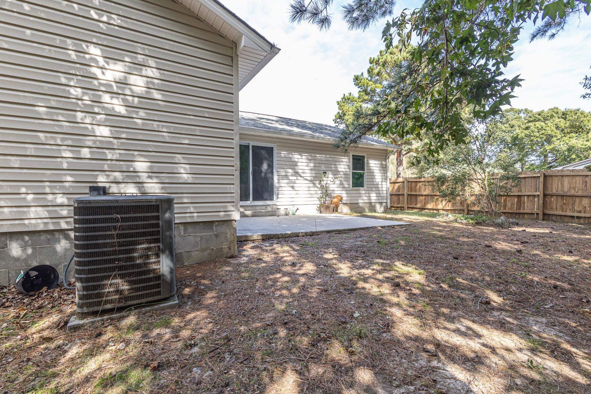 2642 Temperance Dr.  Photo 4