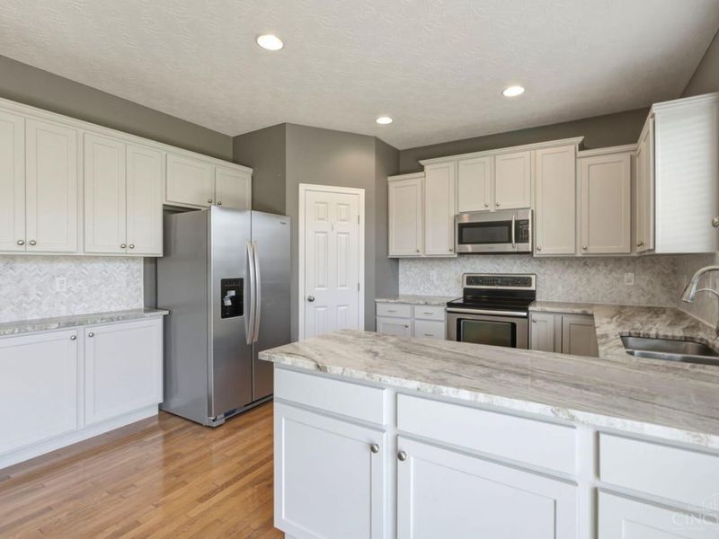 7188 Tressel Wood Drive, Green Township, OH 45248 Photo 13
