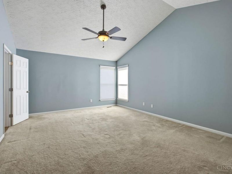 7188 Tressel Wood Drive, Green Township, OH 45248 Photo 22