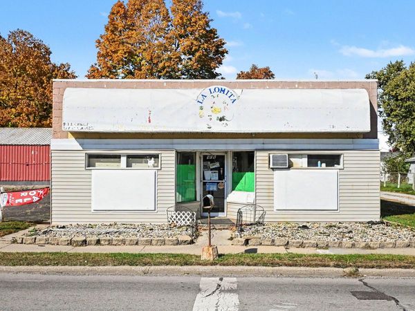 903 E Lincolnway , La Porte, IN 46350