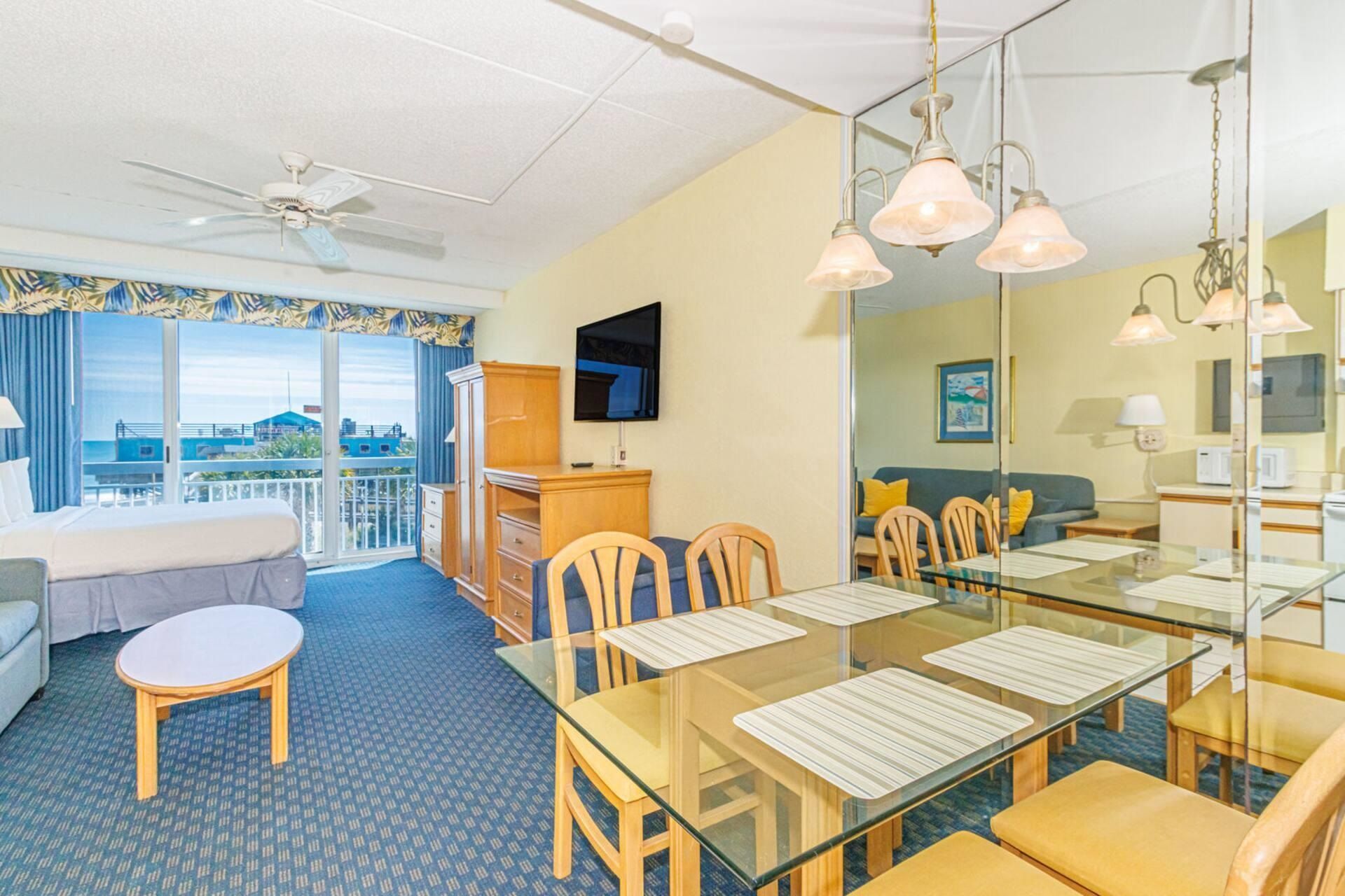 1304 N Ocean Blvd.  Photo 4