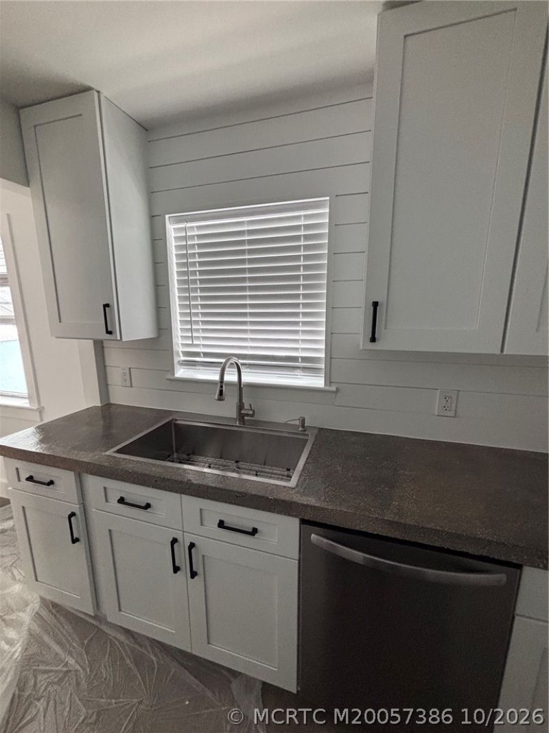 1825 NE Dixie Highway, Unit 2, Jensen Beach, FL 34957 Photo